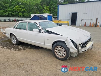 Czwarte zdjęcie samochodu z boku: 2001 JAGUAR XJ8 VIN:SAJDA14C61LF35041 - miniatura