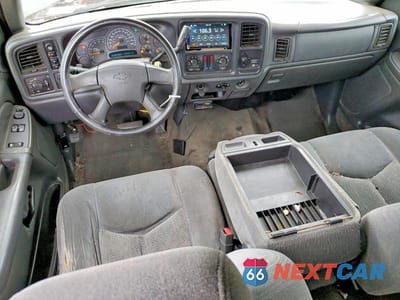 Zdjęcie 8 z 12 samochodu: 2004 CHEVROLET SILVERADO K1500 VIN:1GCEK19T34E364134 - miniatura