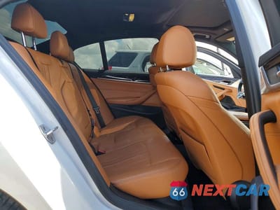Zdjęcie 10 z 12 samochodu: 2019 BMW 530E VIN:WBAJA9C56KB254362 - miniatura