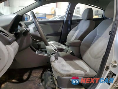 Zdjęcie 7 z 13 samochodu: 2012 HYUNDAI ACCENT GLS VIN:KMHCU4AE9CU235010 - miniatura