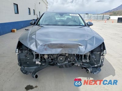 Piąte zdjęcie samochodu w środku: 2019 AUDI A4 PREMIUM PLUS VIN:WAUENAF49KA025156 - miniatura