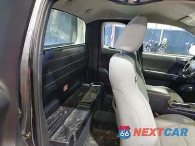 Zdjęcie 10 z 12 samochodu: 2018 TOYOTA TACOMA SR VIN:5TFSX5EN3JX059204 - miniatura