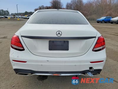 Zdjęcie 6 z 12 samochodu: 2017 MERCEDES-BENZ E 300 4MATIC VIN:WDDZF4KB9HA023591 - miniatura