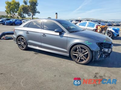 Czwarte zdjęcie samochodu z boku: 2015 AUDI S3 PRESTIGE VIN:WAUFFGFF7F1125221 - miniatura