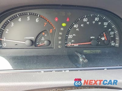 Zdjęcie 9 z 11 samochodu: 2003 TOYOTA CAMRY LE VIN:4T1BE32K53U781567 - miniatura