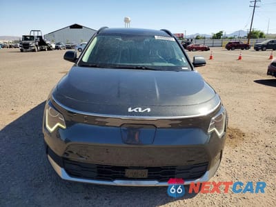 Piąte zdjęcie samochodu w środku: 2024 KIA NIRO WIND VIN:KNDCR3L14R5087149 - miniatura