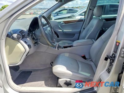 Zdjęcie 7 z 11 samochodu: 2003 MERCEDES-BENZ C 240 VIN:WDBRF61J63A470885 - miniatura