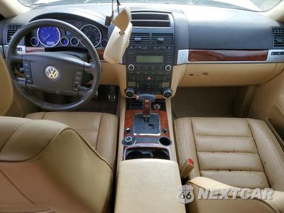 Zdjęcie 8 z 12 samochodu: 2005 VOLKSWAGEN TOUAREG 4.2 VIN:WVGCM77L25D005612 - miniatura