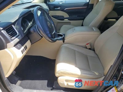 Zdjęcie 7 z 13 samochodu: 2017 TOYOTA HIGHLANDER LIMITED VIN:5TDYZRFHXHS225562 - miniatura