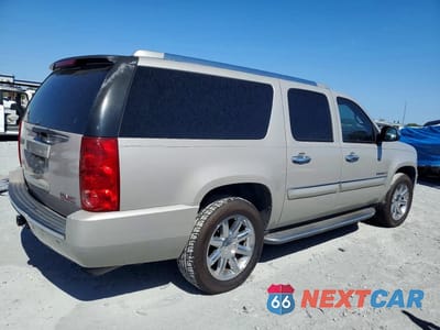 Trzecie zdjęcie samochodu z tyłu: 2007 GMC YUKON XL DENALI VIN:1GKFK66877J271764 - miniatura