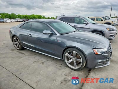 Czwarte zdjęcie samochodu z boku: 2015 AUDI S5 PREMIUM PLUS VIN:WAUCGAFR3FA055305 - miniatura