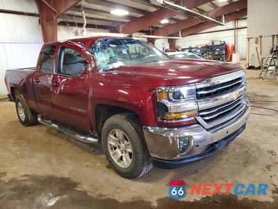 Czwarte zdjęcie samochodu z boku: 2017 CHEVROLET SILVERADO K1500 LT VIN:1GCVKREC7HZ204308 - miniatura