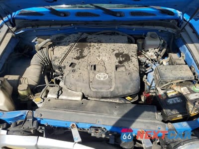 Zdjęcie 12 z 14 samochodu: 2007 TOYOTA FJ CRUISER BASE VIN:JTEBU11F570098311 - miniatura