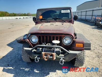 Piąte zdjęcie samochodu w środku: 2004 JEEP WRANGLER X VIN:1J4FA39S14P702851 - miniatura