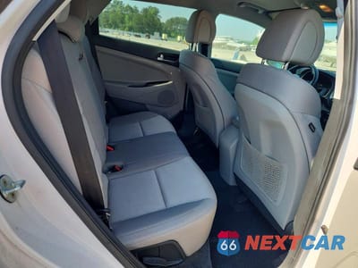 Zdjęcie 11 z 13 samochodu: 2016 HYUNDAI TUCSON SPORT VIN:KM8J3CA28GU254079 - miniatura