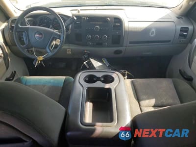 Zdjęcie 8 z 12 samochodu: 2012 GMC SIERRA K3500 VIN:1GT422C84CF172994 - miniatura