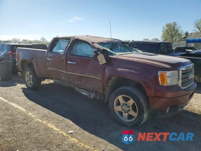 Czwarte zdjęcie samochodu z boku: 2013 GMC SIERRA K2500 DENALI VIN:1GT125E84DF211280 - miniatura