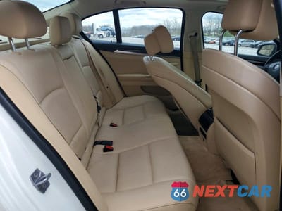 Zdjęcie 10 z 12 samochodu: 2013 BMW 528 XI VIN:WBAXH5C59DD106664 - miniatura