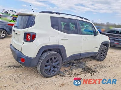 Trzecie zdjęcie samochodu z tyłu: 2017 JEEP RENEGADE LATITUDE VIN:ZACCJBBB7HPE65725 - miniatura