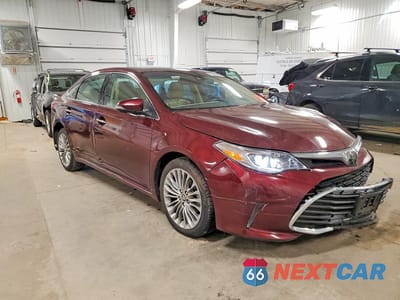 Czwarte zdjęcie samochodu z boku: 2018 TOYOTA AVALON LIMITED VIN:4T1BK1EB9JU279814 - miniatura
