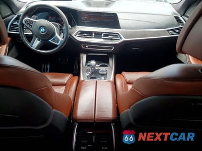 Zdjęcie 8 z 13 samochodu: 2019 BMW X7 XDRIVE40I VIN:5UXCW2C57KL084722 - miniatura