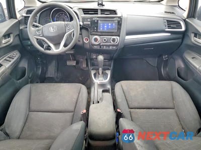 Zdjęcie 8 z 13 samochodu: 2016 HONDA FIT EX VIN:3HGGK5H78GM703202 - miniatura
