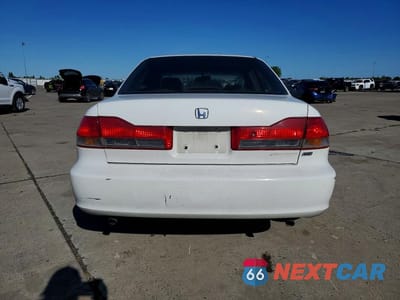 Zdjęcie 6 z 12 samochodu: 2001 HONDA ACCORD EX VIN:1HGCG16501A029559 - miniatura