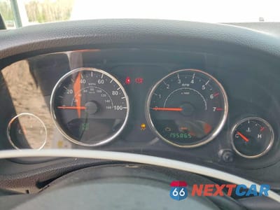 Zdjęcie 9 z 12 samochodu: 2012 JEEP WRANGLER UNLIMITED SAHARA VIN:1C4BJWEG3CL277680 - miniatura