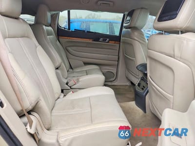 Zdjęcie 11 z 13 samochodu: 2011 LINCOLN MKT VIN:2LMHJ5AT9BBJ52253 - miniatura