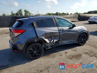 Trzecie zdjęcie samochodu z tyłu: 2022 HONDA HR-V SPORT VIN:3CZRU6H19NM704448 - miniatura