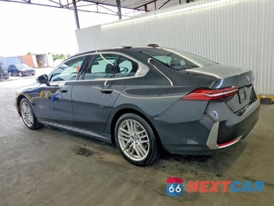 Drugie zdjęcie samochodu z przodu: 2025 BMW 530 I VIN:WBA43FJ07SCU64329 - miniatura