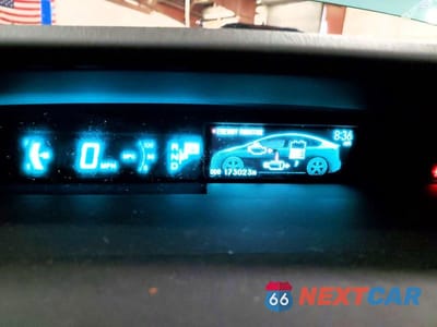 Zdjęcie 9 z 12 samochodu: 2012 TOYOTA PRIUS TWO VIN:JTDKN3DU7C5410875 - miniatura