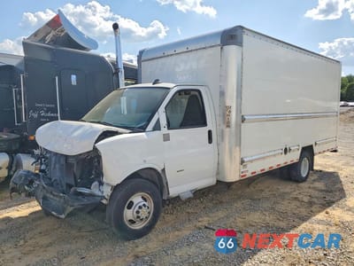 2021 GMC SAVANA BOX TRUCK 7GZ37TC7XMN011313 - główne zdjęcie licytacji z USA - miniatura