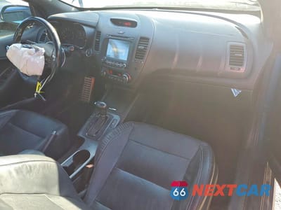 Zdjęcie 8 z 12 samochodu: 2014 KIA FORTE SX VIN:KNAFZ6A30E5220242 - miniatura