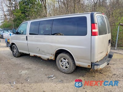 Drugie zdjęcie samochodu z przodu: 2006 CHEV EXPRESS G1500 VIN:1GNFG15T861134800 - miniatura