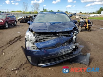 Piąte zdjęcie samochodu w środku: 2015 TOYOTA PRIUS TWO VIN:JTDKN3DU8F1918705 - miniatura