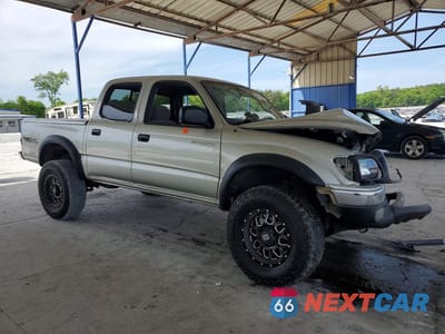 Czwarte zdjęcie samochodu z boku: 2002 TOYOTA TACOMA DOUBLE CAB PRERUNNER VIN:5TEGN92N02Z077368 - miniatura
