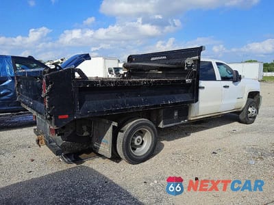 Czwarte zdjęcie samochodu z boku: 2016 CHEVROLET SILVERADO DUMP TRUCK VIN:1GB4KYCG1GF187778 - miniatura
