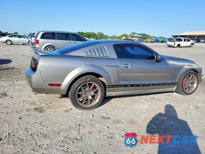 Trzecie zdjęcie samochodu z tyłu: 2008 FORD MUSTANG VIN:1ZVHT80N285191081 - miniatura