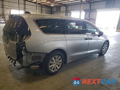Trzecie zdjęcie samochodu z tyłu: 2018 CHRYSLER PACIFICA L VIN:2C4RC1AGXJR125384 - miniatura