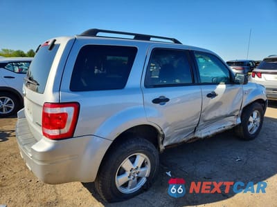 Trzecie zdjęcie samochodu z tyłu: 2008 FORD ESCAPE XLT VIN:1FMCU93118KE73766 - miniatura