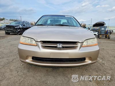 Piąte zdjęcie samochodu w środku: 2000 HONDA ACCORD SE VIN:1HGCG6690YA070607 - miniatura