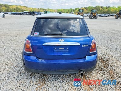 Zdjęcie 6 z 12 samochodu: 2009 MINI COOPER VIN:WMWMF33549TU70128 - miniatura
