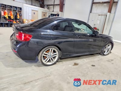 Trzecie zdjęcie samochodu z tyłu: 2016 BMW 228 I SULEV VIN:WBA1F9C52GV546498 - miniatura