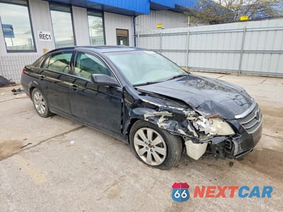 Czwarte zdjęcie samochodu z boku: 2005 TOYOTA AVALON XLS VIN:4T1BK36B95U050713 - miniatura