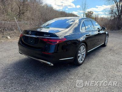 Trzecie zdjęcie samochodu z tyłu: 2022 MERCEDES-BENZ S 500 4MATIC VIN:W1K6G6DBXNA066843 - miniatura
