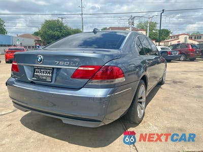 Czwarte zdjęcie samochodu z boku: 2008 BMW 750 LI VIN:WBAHN83548DT77748 - miniatura