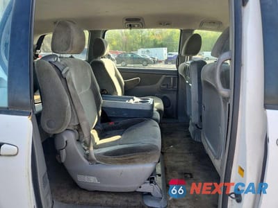 Zdjęcie 11 z 13 samochodu: 2009 TOYOTA SIENNA CE 7-PASSENGER VIN:5TDZK23C89S272678 - miniatura
