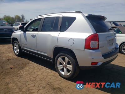 Drugie zdjęcie samochodu z przodu: 2012 JEEP COMPASS SPORT VIN:1C4NJDBB3CD539864 - miniatura