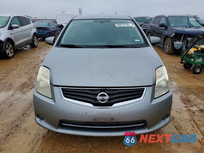 Piąte zdjęcie samochodu w środku: 2010 NISSAN SENTRA 2.0 VIN:3N1AB6AP7AL703809 - miniatura